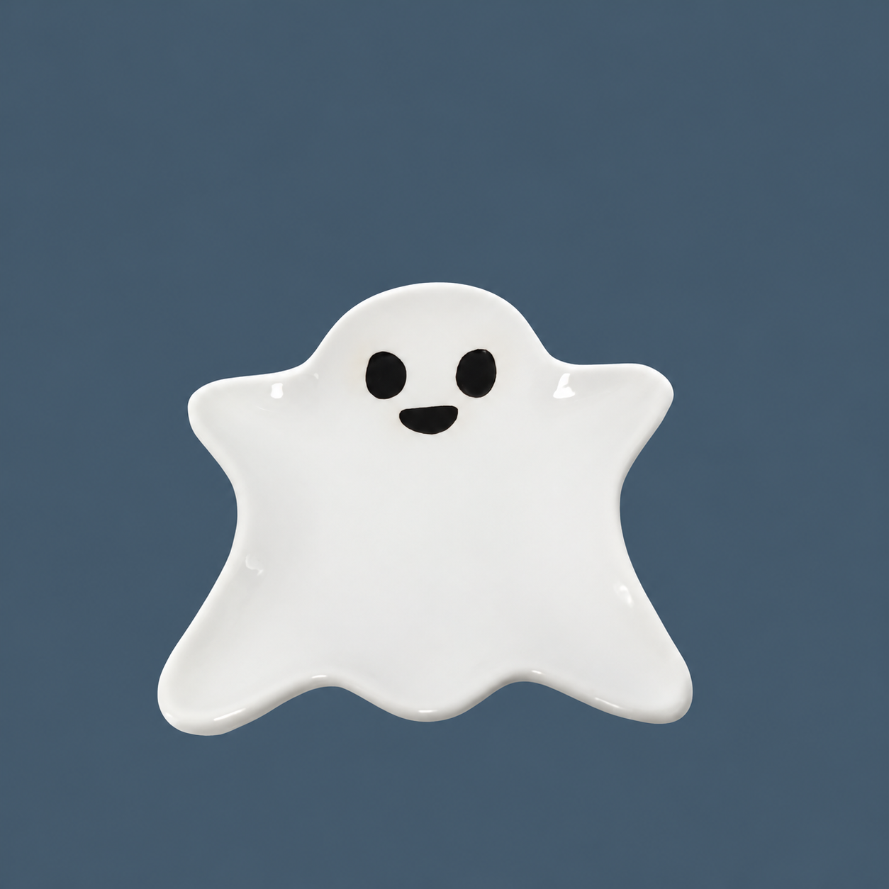 Empty complimentary ghost-shaped tray